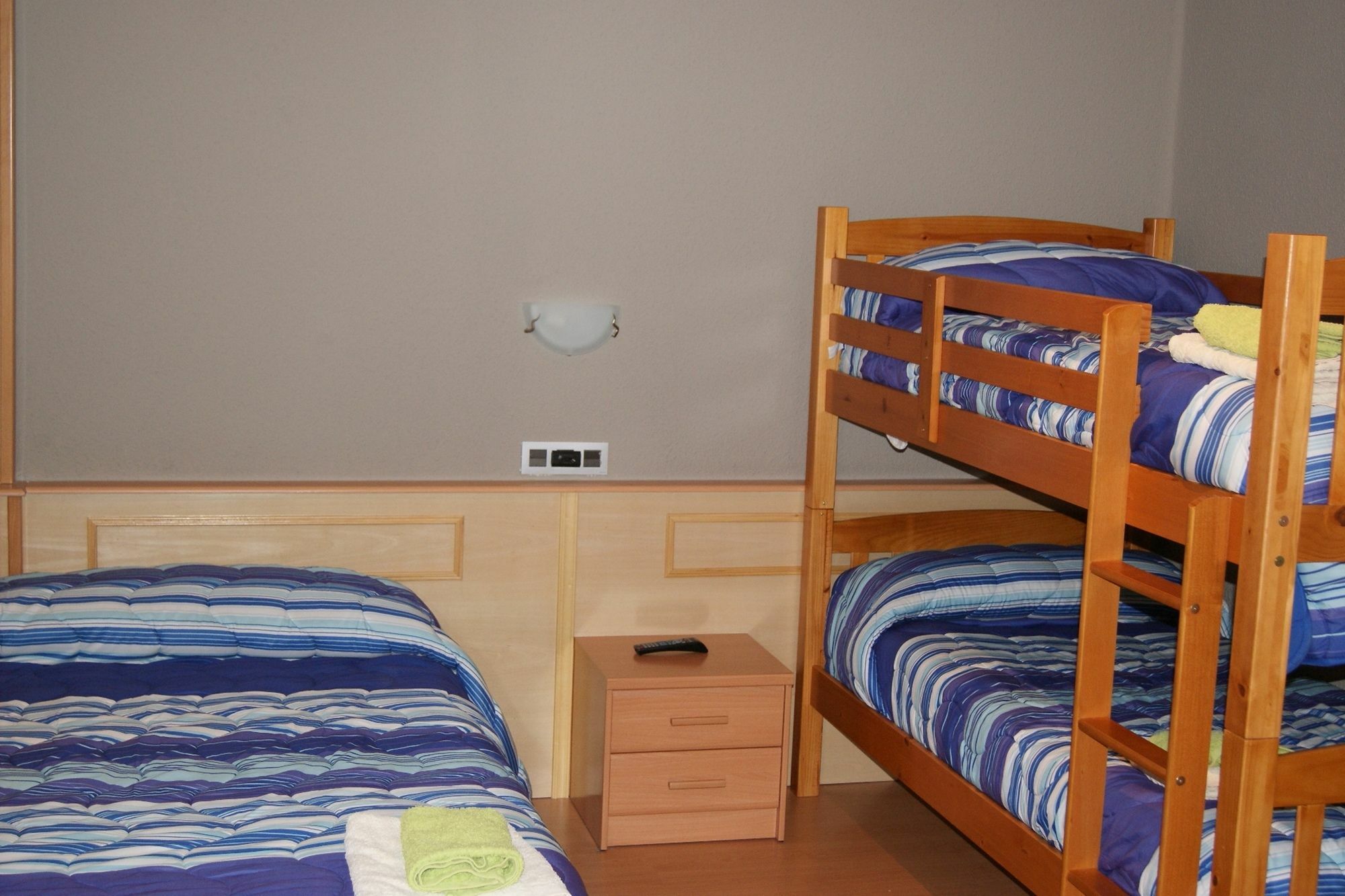 Pension Calfred II Логроньйо Екстер'єр фото