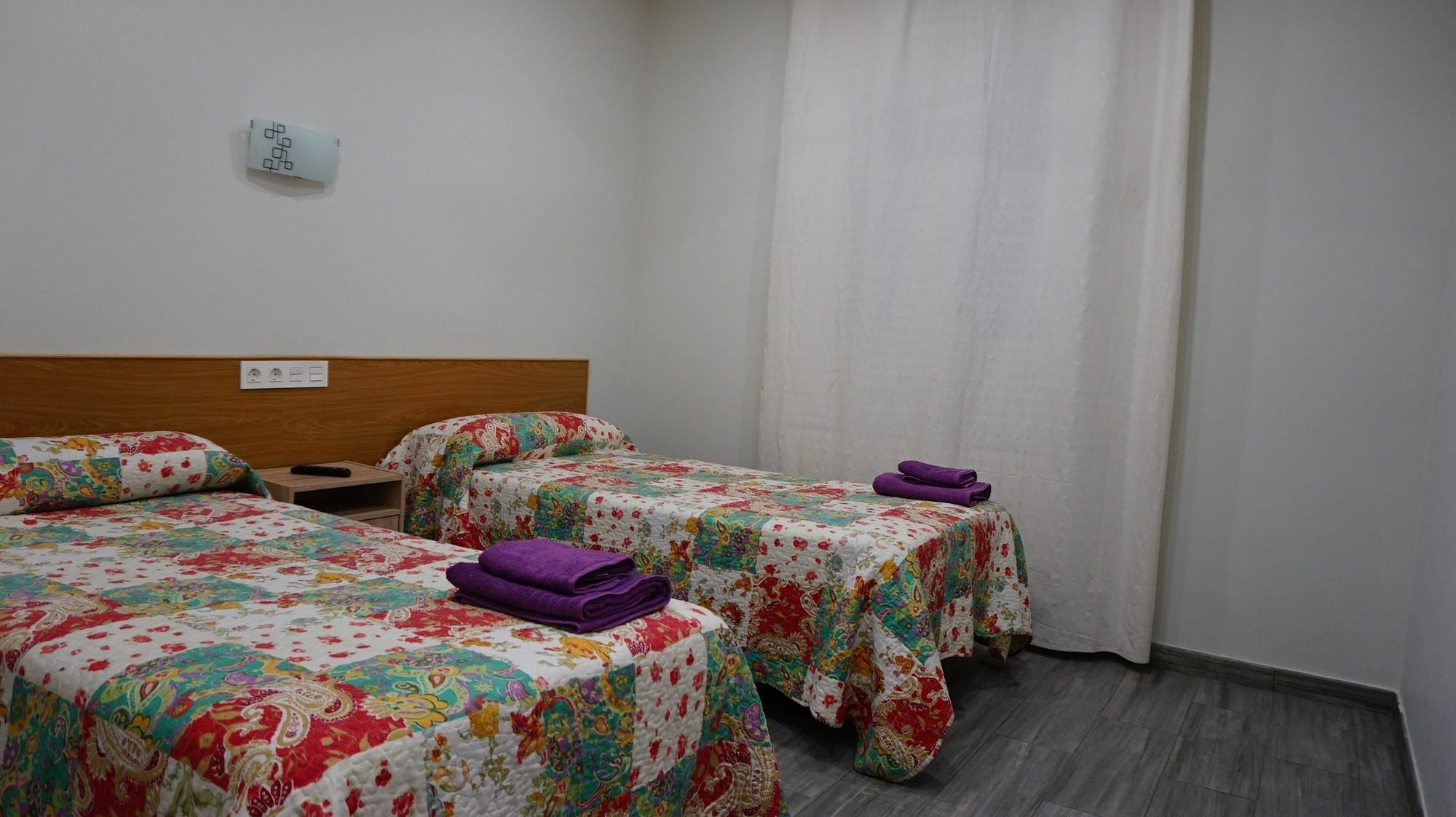 Pension Calfred II Логроньйо Екстер'єр фото